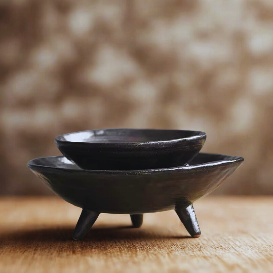 Rough Pottery Tripod Tray