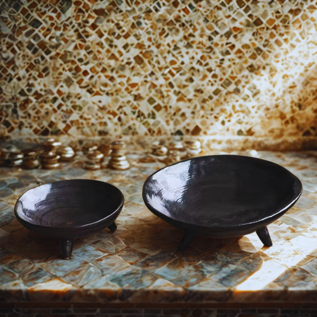 Rough Pottery Tripod Tray